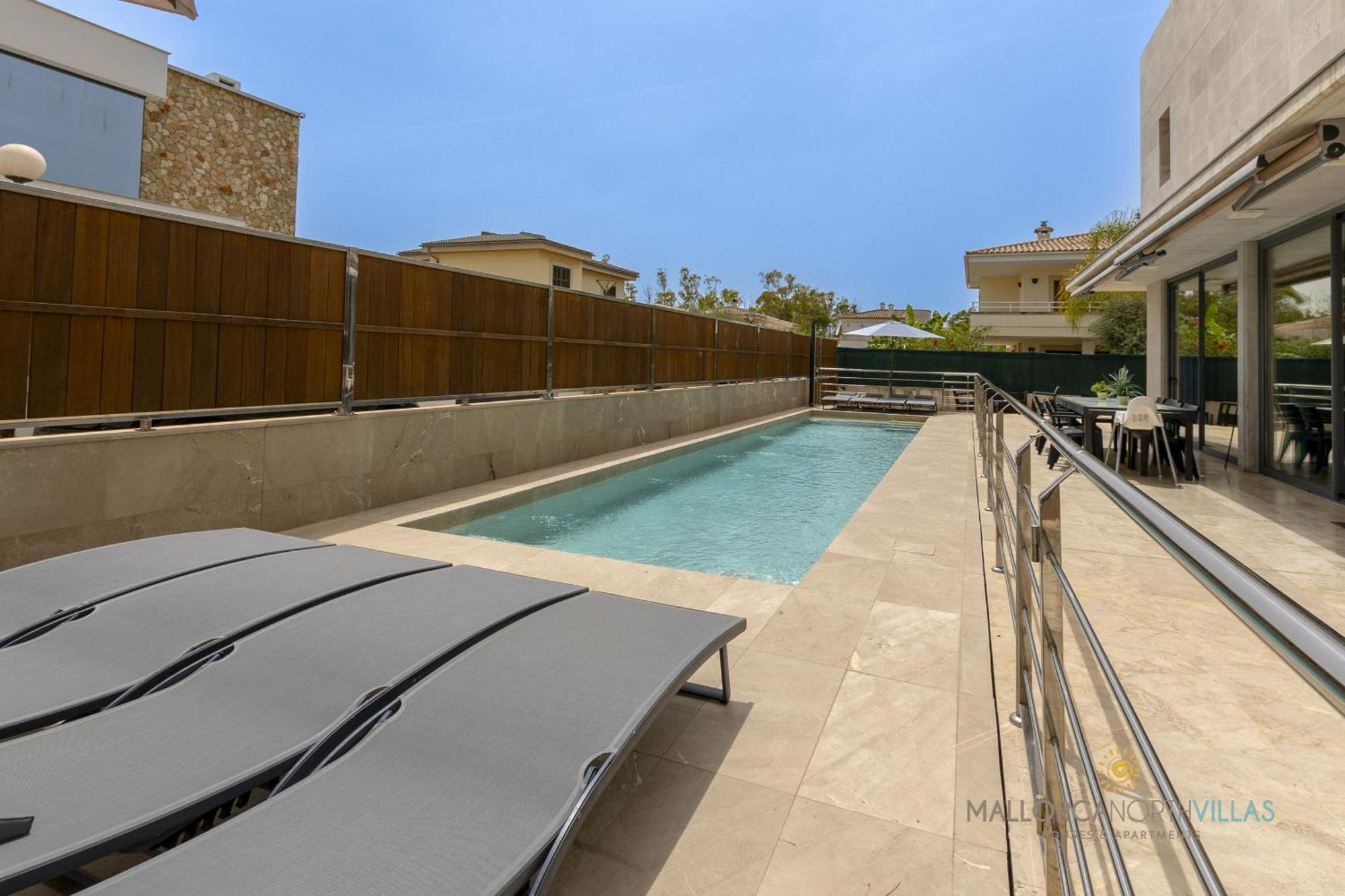 Iola Moderna Casa En 12 Ferienhaus *