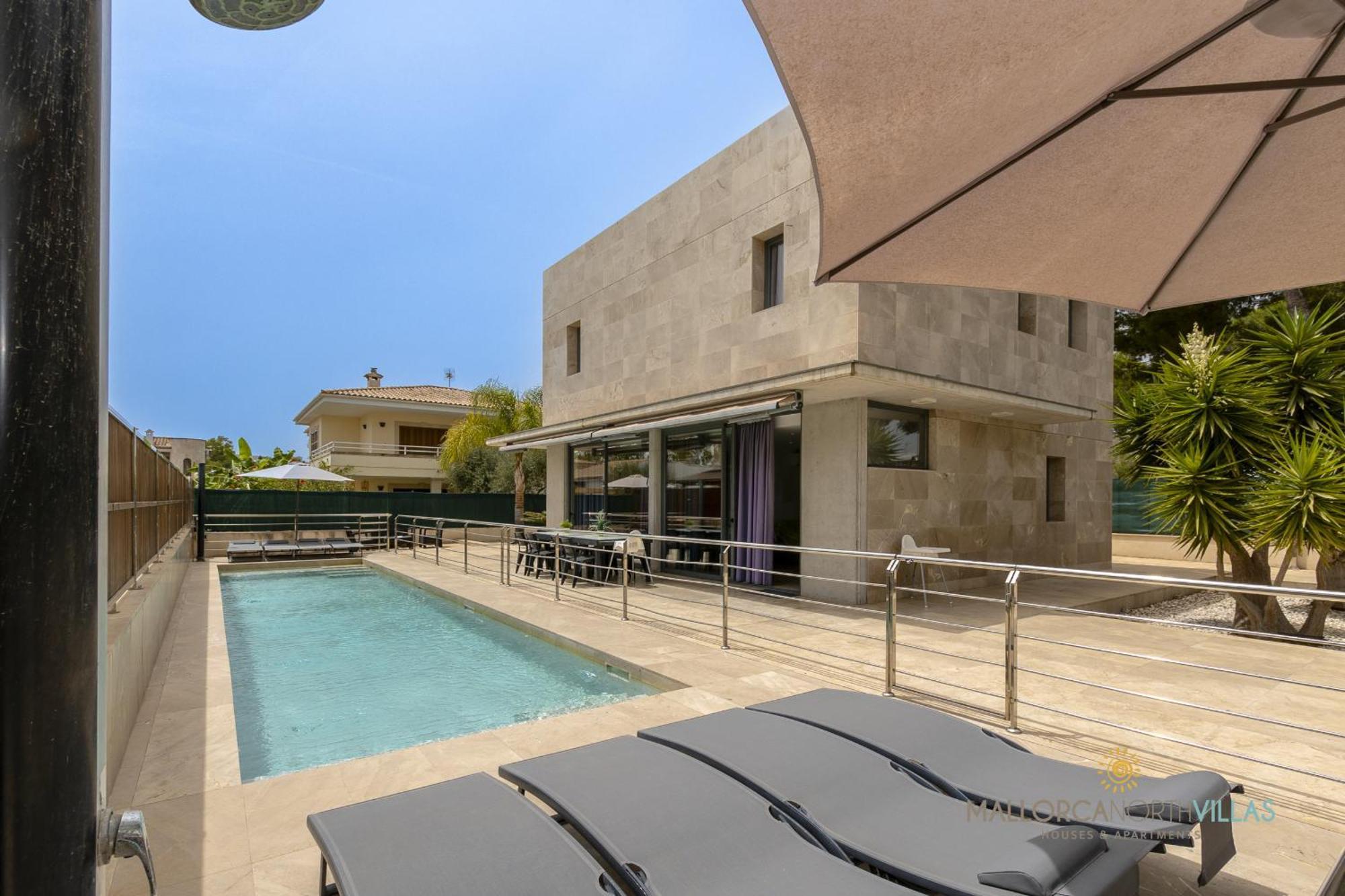 Iola Moderna Casa En 12 Ferienhaus *