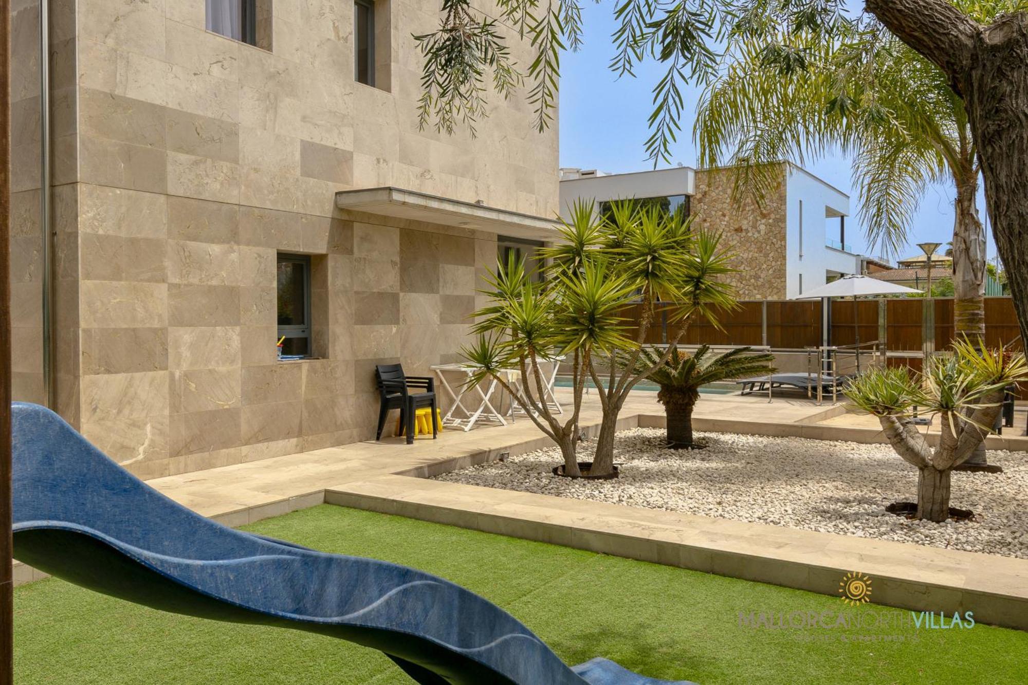 Iola Moderna Casa En 12 Ferienhaus